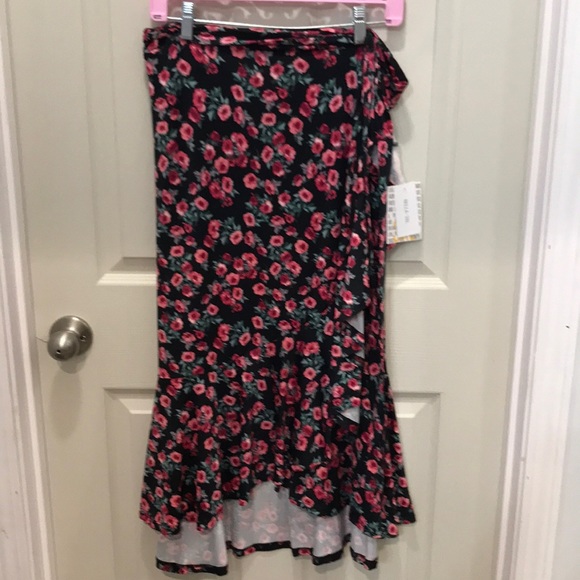 lularoe wrap skirt
